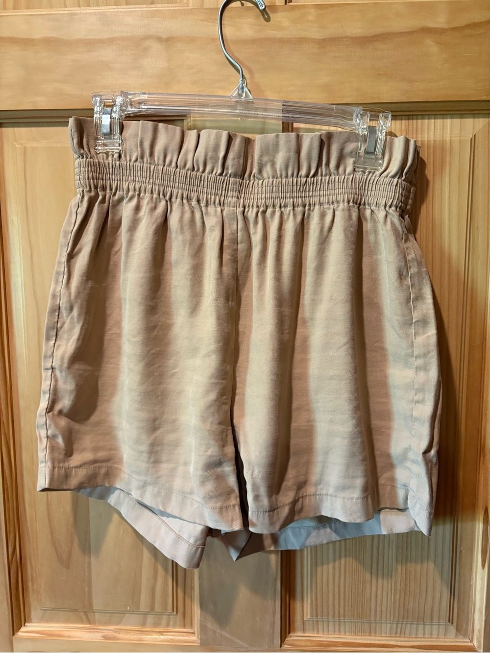 H&M High-Waist Paperbag Shorts - Light Beige